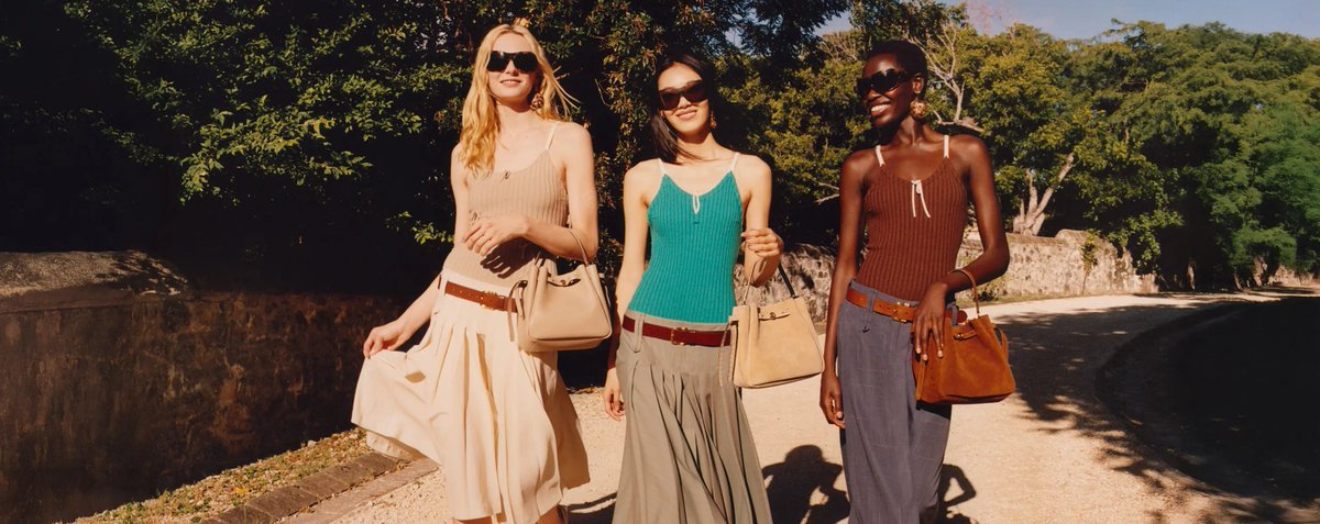Pop_Fab_Lab's tweet photo. Every silhouette, a favorite. 💖

Introducing the #RomyCollection by Tory Burch — where timeless design meets everyday versatility. 👜✨
Which Romy are you?

#Fashion #Luxury #StyleInspo #BagCollection https://t.co/wgV1tXGegl