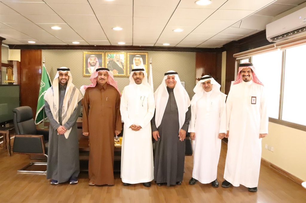 كليات الأولى tweet media