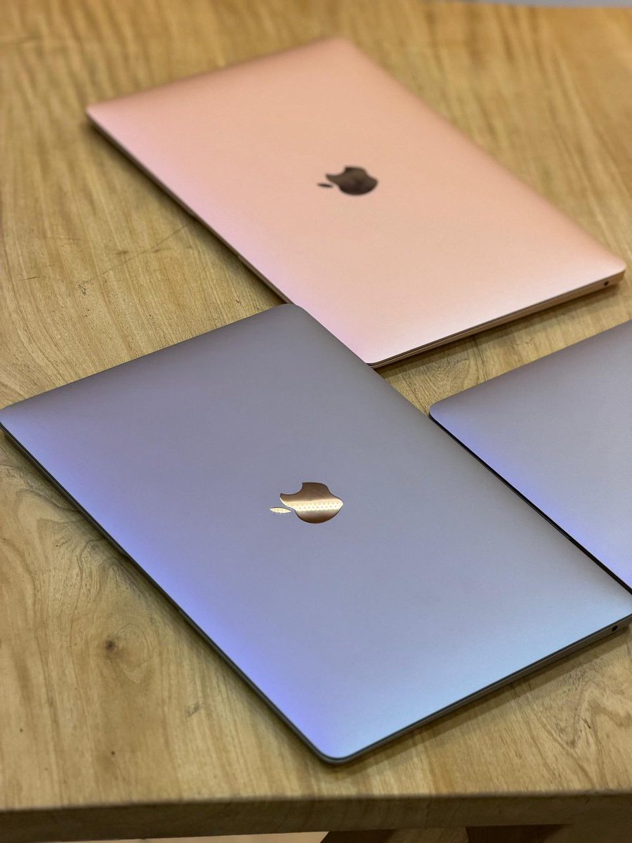 techhub_256's tweet photo. 2020 MacBook Air M1 chip 13”
8gb ram 
256gb ssd 
Low cycle counts
At only 2,350,000/=🔥🔥🔥

2023 MacBook M2 Pro 14inches 
16gb ram
512gb ssd 
Cycle counts - 14
At only 4,480,000/=🔥🔥🔥 
Our machines are covered by a year's warranty, kindly reach out for business. 
#techhub_256 https://t.co/oapNbTBIZq