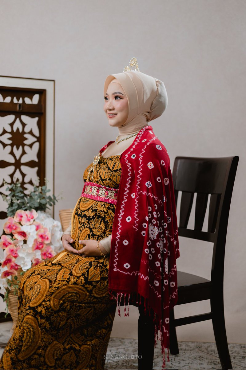 sylajm's tweet photo. Maternitynya 2 adat biar seru wkwk https://t.co/Y5clS7yeYP
