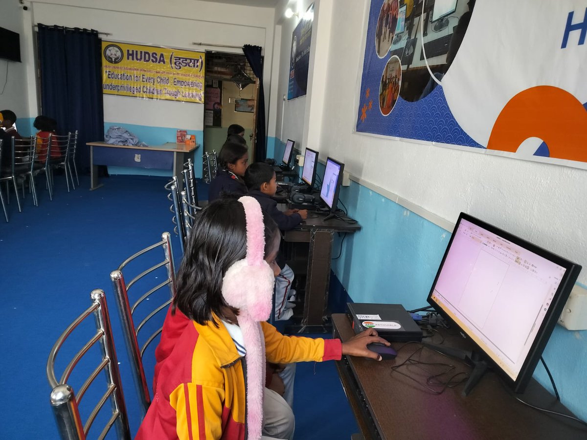 apnipathshalain's tweet image. Pookie girl spotted at Apni Pathshala, bringing that signature charm and energy to the learning space!
apnipathshala.org

#ApniPathshala #StudentVibes #PookieEnergy #PODLearning #StudentLife