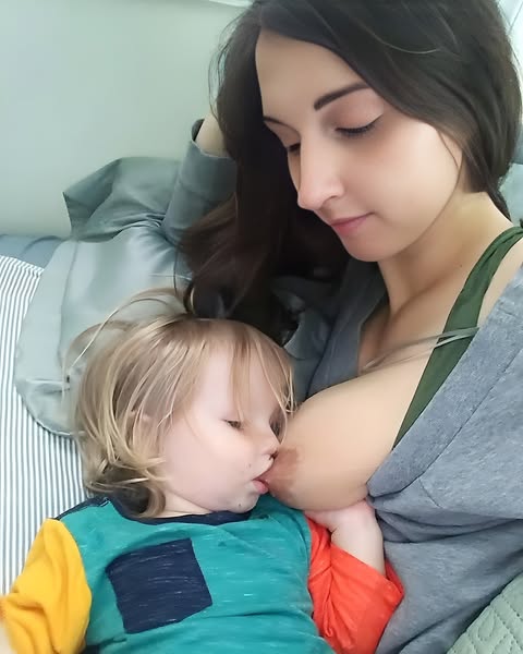 Breastfeed View tweet media