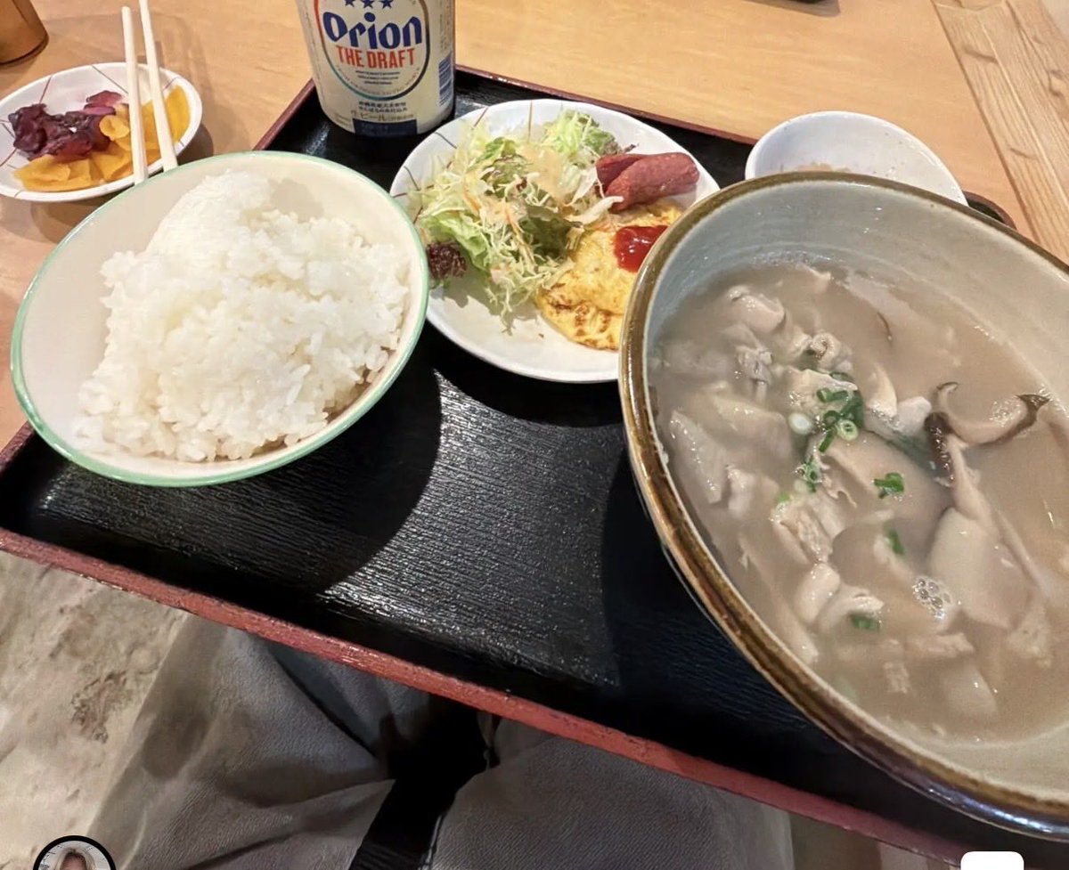 142Atchi's tweet photo. 中身汁定食 https://t.co/QY5FbVCALH