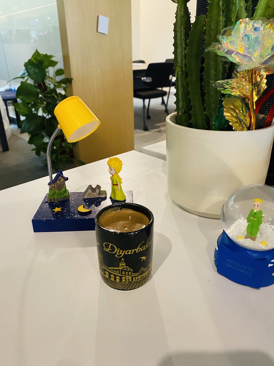 Her şeye eyvallah demeye başladık…