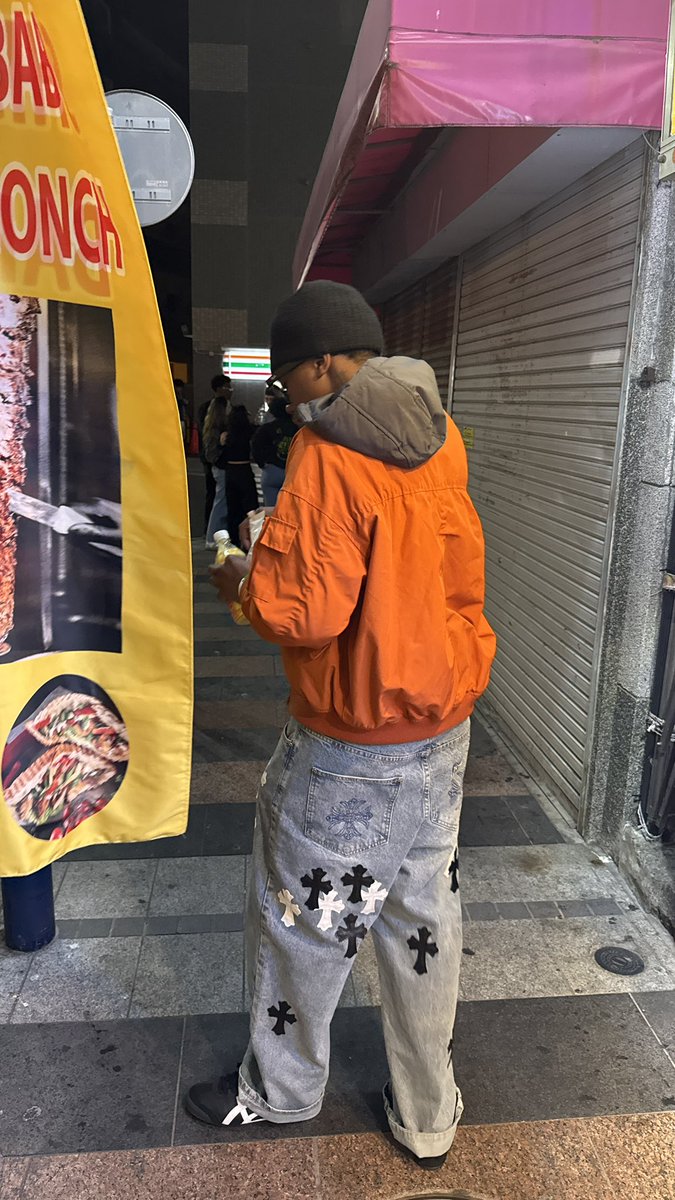 Smiling tryna get Rich tweet media