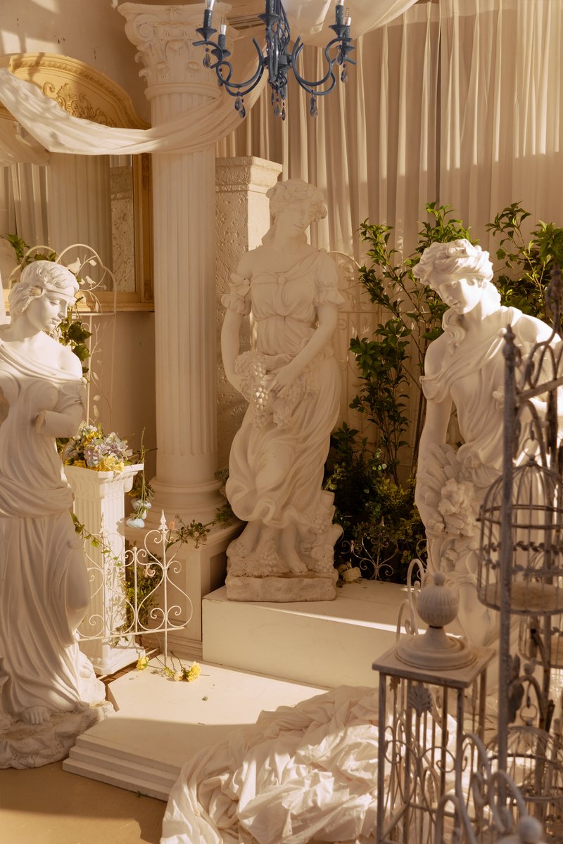 오로지라운지 tweet media