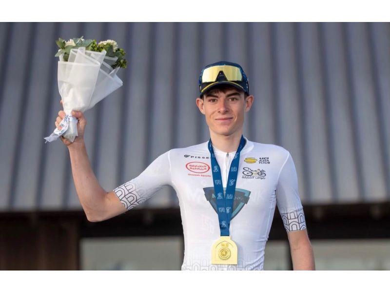 tuttobiciweb_it's tweet photo. Lorenzo #Nespoli è ufficialmente passato professionista ed è già andato a segno al Tour of Sharjah. "La gamba gira molto bene, ma dopo lo scorso anno so che è importante rimanere sereni"
https://t.co/hnytEoBZL1 https://t.co/DIQFJxSTOb