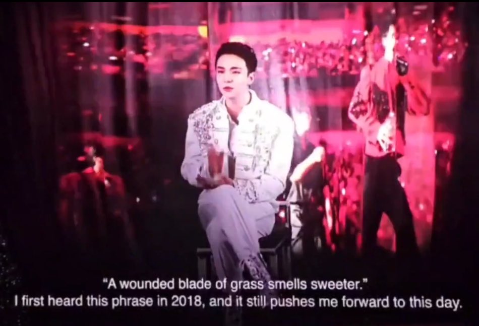 he must really love that phrase.. a stay wrote it in 2018 and he engraved it into his heart and carried it with him all this time ☹️
