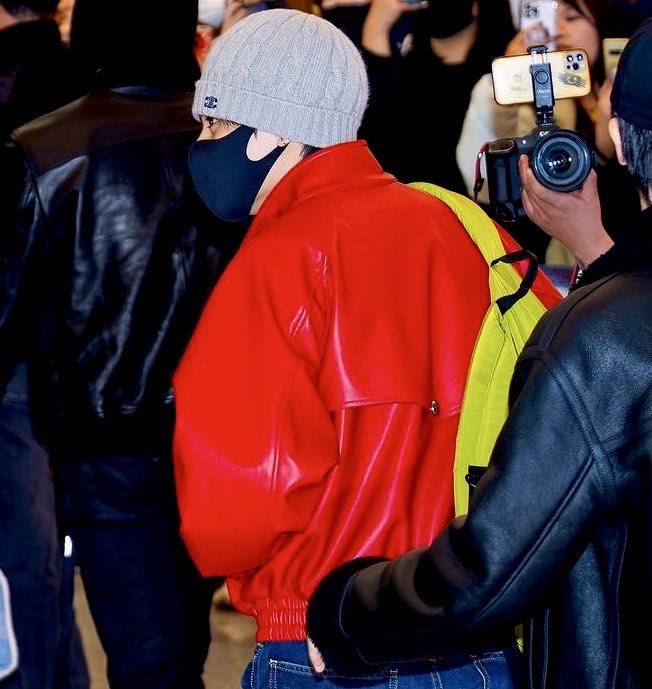 revesbleus's tweet photo. the harrington english faux leather blouson taehyung wore is from noice’s ss26 collection that hasn’t been officially showcased yet &amp; pre orders only opened today. as always, brands know exactly whose influence to trust when it comes to early impact https://t.co/RWyY8XRB2k