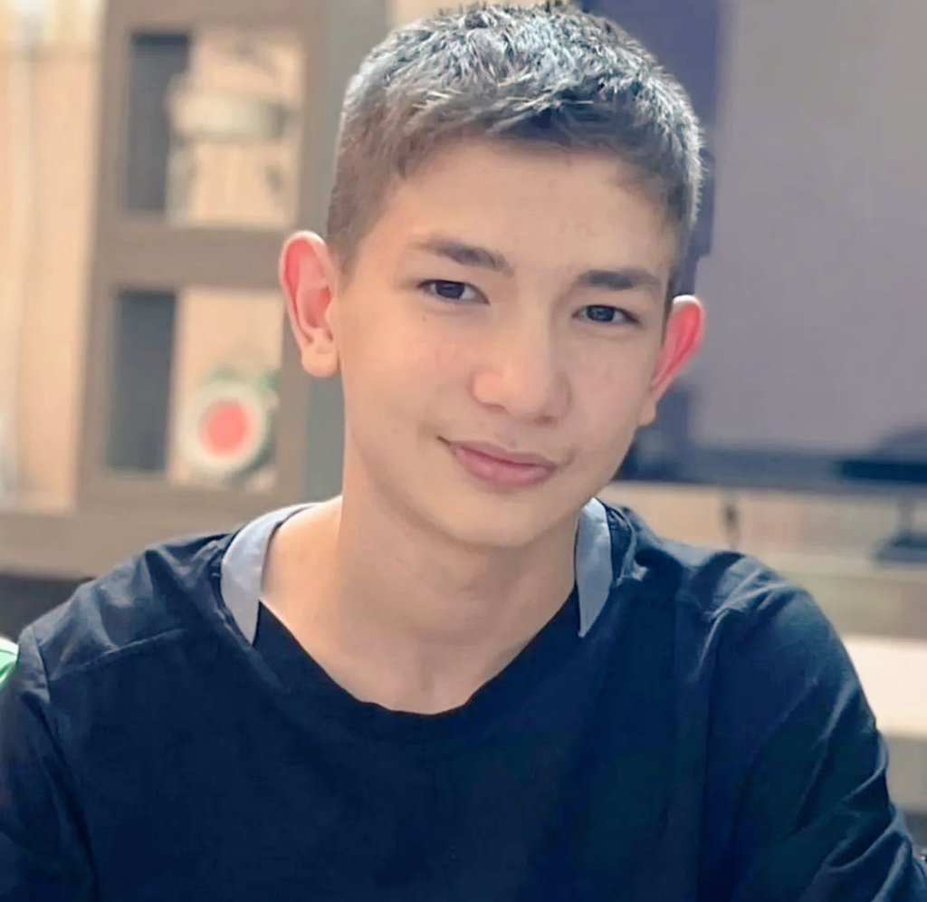 #ایلتای_آخوندی
نوجوان، ۱۲ ساله، ترکمن.
 بازداشت ۱۹ دی در گنبدکاوس.
تحت شکنجه، آزار و اذیت‌های روحی و روانی.
تحت اعترافات اجباری در کانون اصلاح گرگان.
به کدامین گناه؟ شما صدای ایلتای باشید.
شرم بر رژیم کودک‌کُش جمهوری اسلامی.