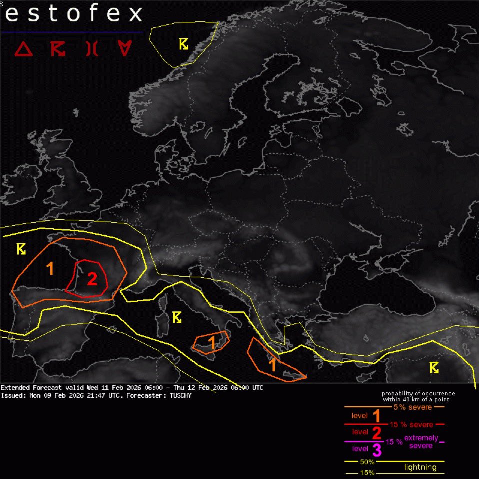 VigipreventionM's tweet photo. La #tempête #Nils, associée à la formation d’une dépression très creuse, pourrait s’accompagner d’une situation #orageuse notable, ce qui reste relativement rare pour la période. Des #orages localement forts sont possibles dans un contexte d’atmosphère instable, avec de fortes ascendances, un cisaillement marqué des #vents et un potentiel de convergence pouvant favoriser des structures organisées, voire #supercellulaires, avec un risque #tornadique assez rare pour cette saison.
Une attention particulière devra être portée aux rafales de #vent. Au passage des #orages, des rafales préfrontales soudaines et puissantes sont attendues, suivies d’un vent #tempétueux plus durable. Le vent pourrait se renforcer très rapidement, atteignant fréquemment 80 km/h. Une accalmie temporaire restera possible avant le retour de fortes rafales.
Les zones les plus concernées seraient la façade #Atlantique, avec une progression vers le #Limousin, du côté du littoral #Landais et #Basque, puis plus largement entre les #Pyrénées et la #Garonne avec des phénomènes plus violent et plus localisés, un risque de #grêle est également envisagé, vent très brutal en forme d’accélération rapide parfois <100/120km/h ainsi que de fortes intensités pluvieuses pouvant atteindre 10-20mm/h.
La situation nécessitera une surveillance attentive. Restez prudents face aux phénomènes localement violents.