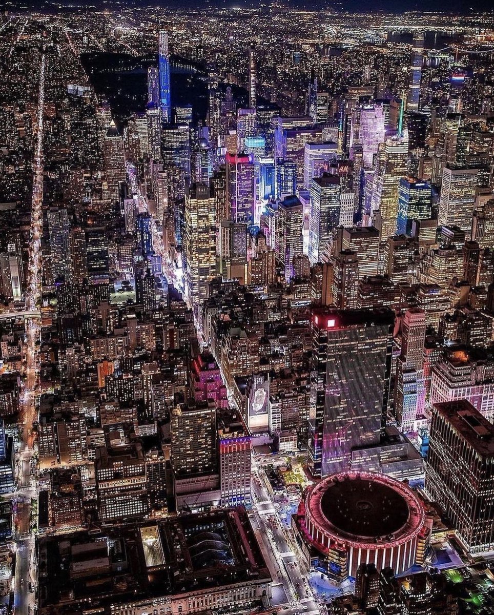 NBA_NewYork's tweet image. Happy 58th birthday Madison Square Garden 🎂