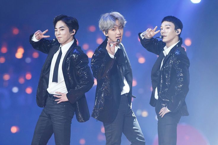 banyakdiamnyaa's tweet photo. Always with CBX 🤍
CBX is EXO 🤍
#Always_With_CBX #CBX_IS_EXO https://t.co/5KQf0gIg4I