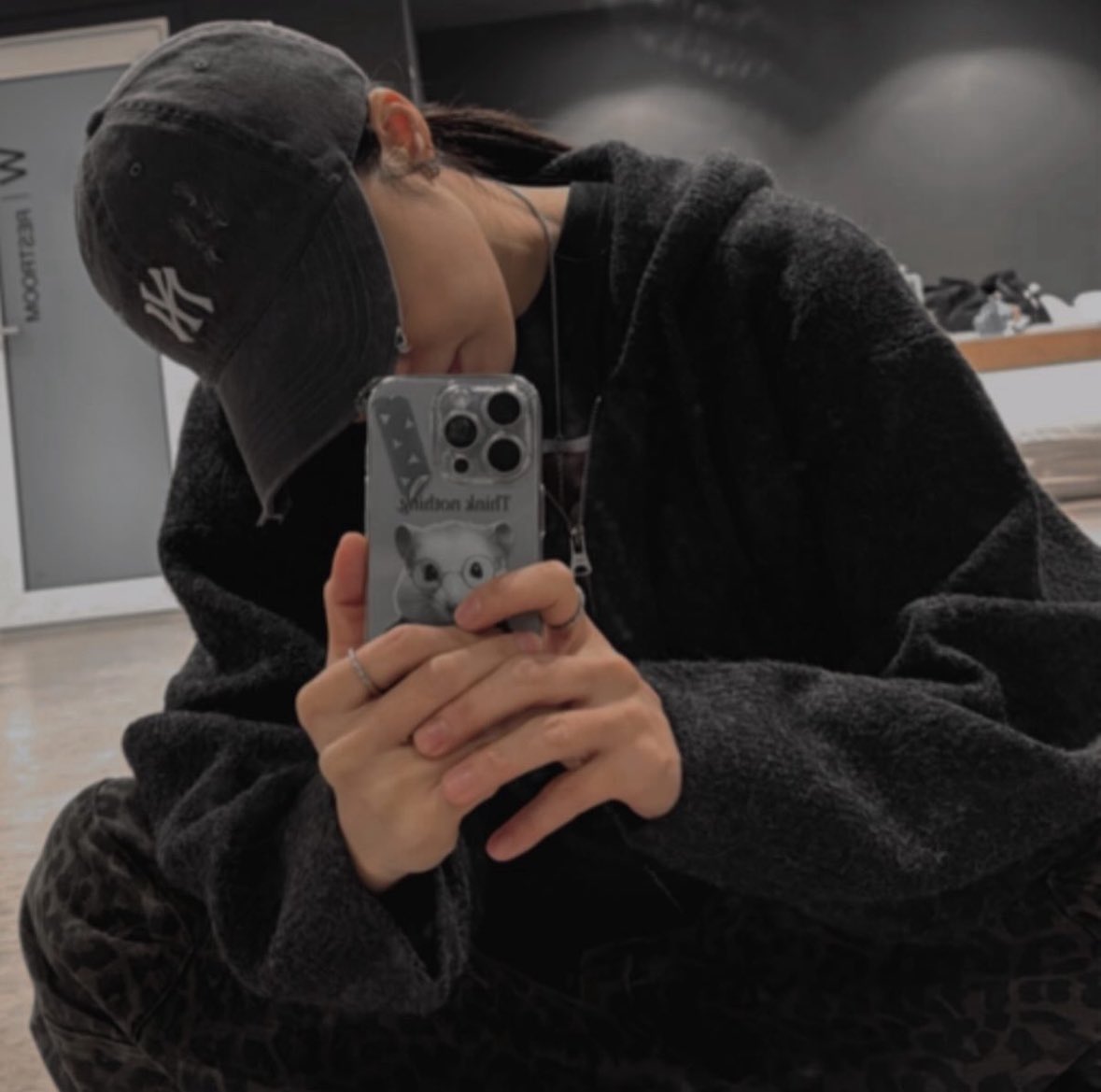 나를 더 사랑할지 또는 누군가를 더 사랑할지
어떤 선택을 하더라도 결국 행복해지는 방향이면 좋겠습니다
🥹
#정은지