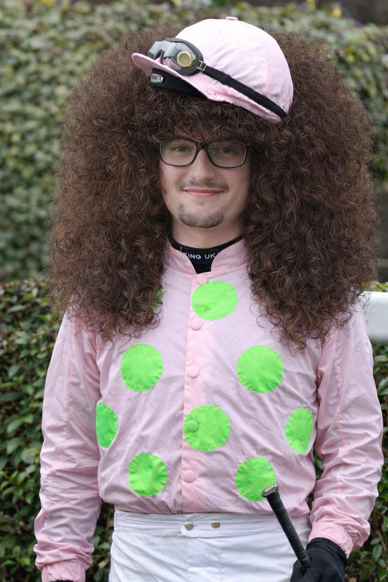 Day 467 of not cutting my hair until Rich Ricci sends Lossiemouth to the Champion Hurdle.