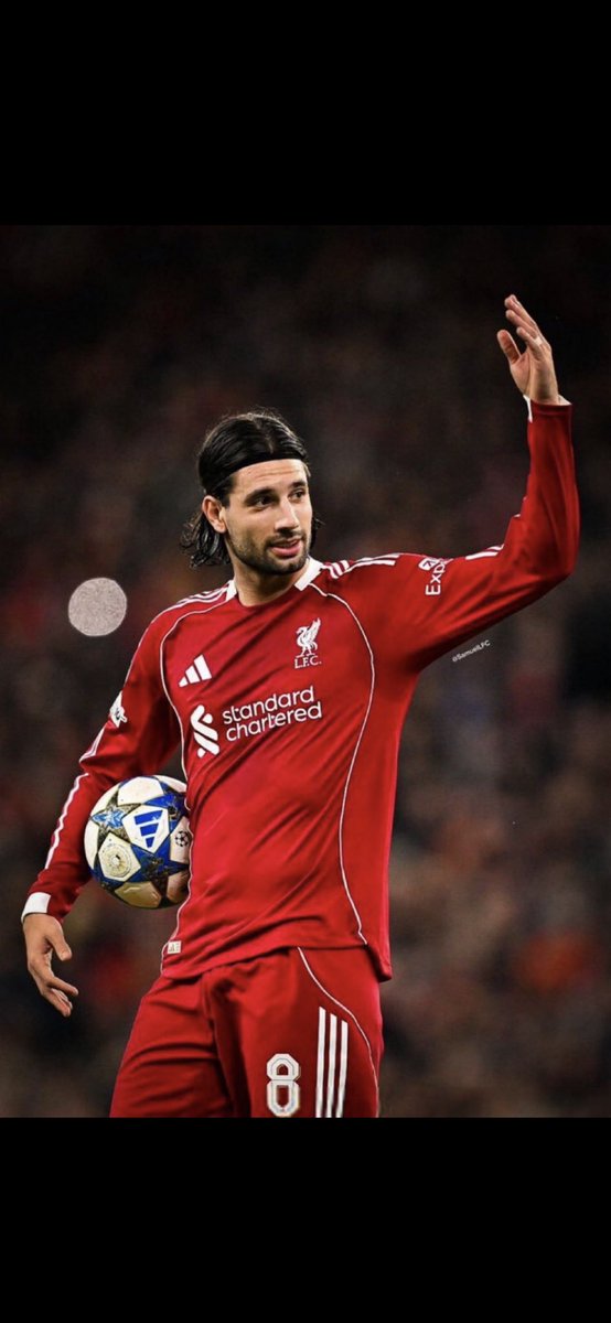 طيب فيتينيا شصار عليه !!
كل 24  ساعة يطلع اهتمام من ريال مدريد  بأحد اللاعبين و آخرهم سوبوسلاي!!
الاخبار هاذي صحيحة و لا هبد صحافة و مغردين ؟!!