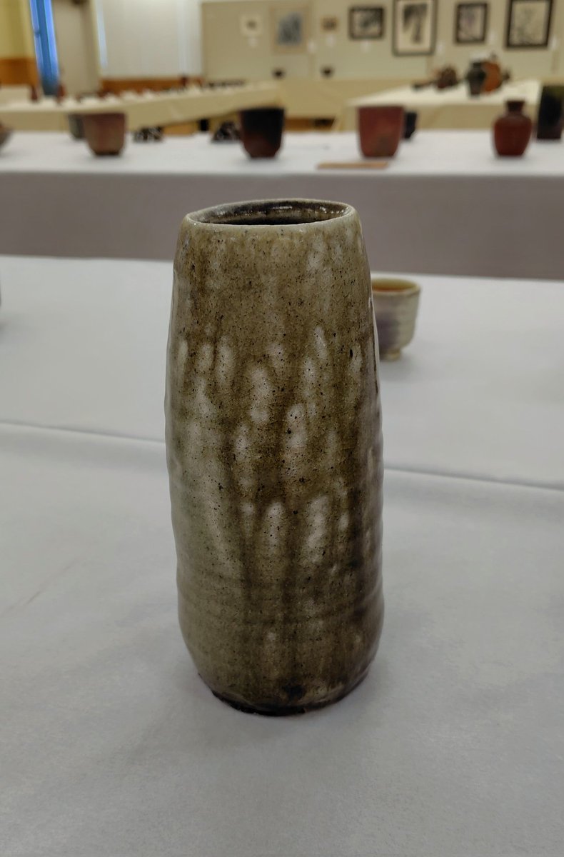 chibaranen's tweet photo. 『第１８回 自然釉陶展 と 水墨画展』が始まりました。
今日は雨の中でしたが、ご来場ありがとうございました。

残す会期は
2月13日(金)～15日(日)
※明日12日は休館です
場所：山武市 成東中央公民館 https://t.co/owtBWv3Ryu