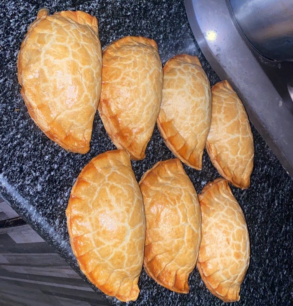 Good morning twitter

I have meatpie Available 

Hot, crusty and tasty