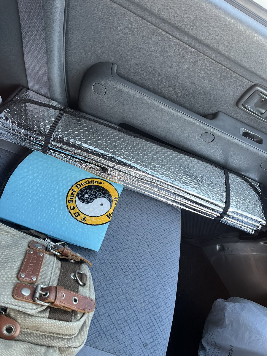 ワイパーとシェード購入😌

のんびり地元に帰りますか🎵