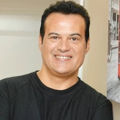darkwebhaber's tweet photo. Ünlü şarkıcı Hakan Peker emekli oldu:

"20.000 TL alıyorum. Maaşımı müziğe yatıracağım." https://t.co/yhN7KKB9by
