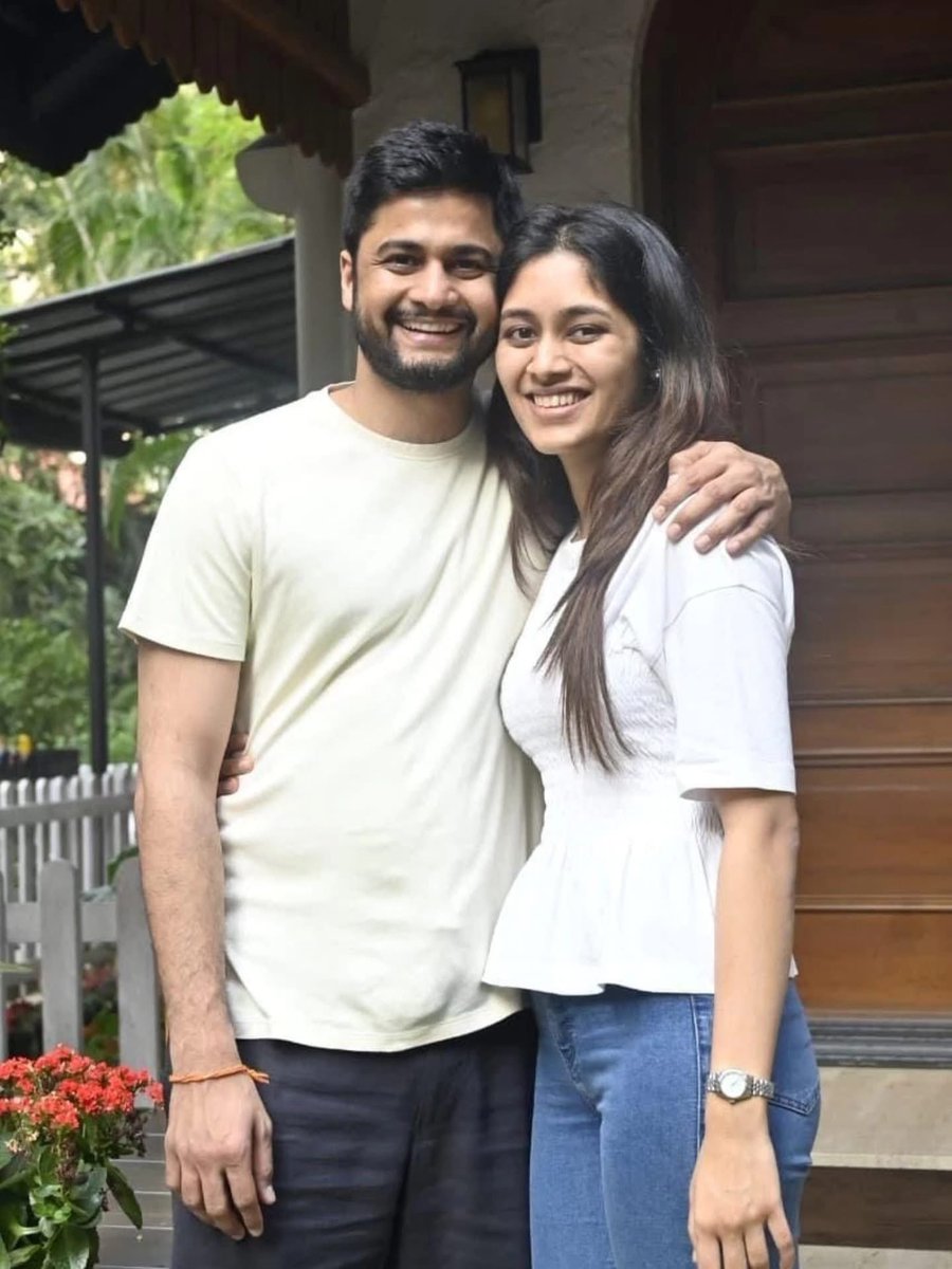Sule_Revati's tweet photo. Forever &amp; Always 💞💍❣️ https://t.co/xVbe1wmhtU