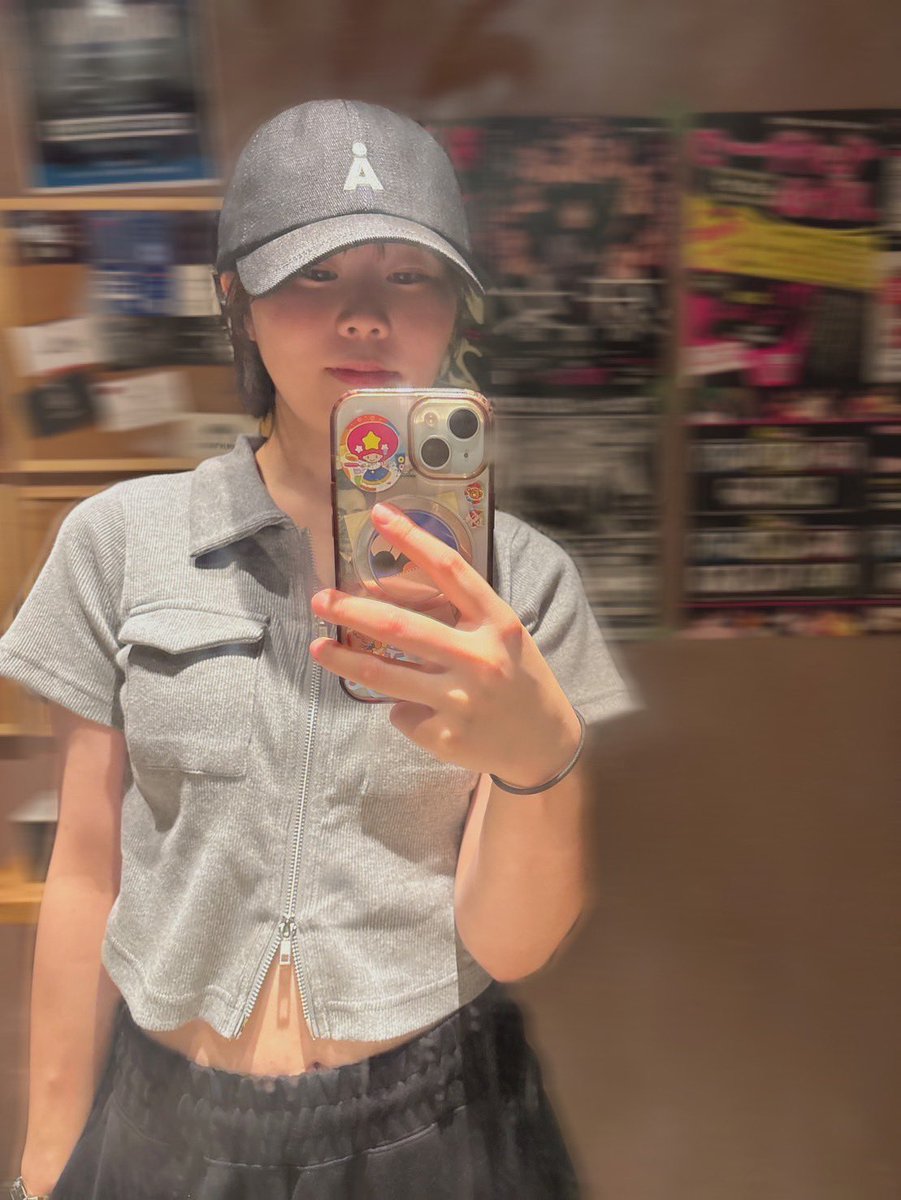 2/11

ゆな　　20-00
エナ　　20-00
まいか　22-05
そら　　23:30-05

お待ちしています♪
#新宿二丁目 #LGBT #LGBTQ  #レズビアン #ミックスバー #ビアンバー #セクマイ #セクマイさんと繋がりたい