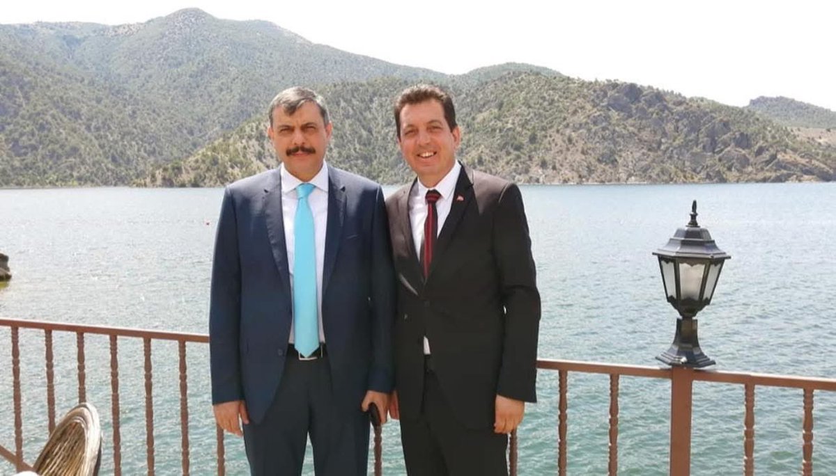 Bir dönem Çorum Valiliği görevini de yürütmüş, çok kıymetli Devlet Adamı  Sn. Mustafa Çiftçi valimizin İçişleri Bakanı olarak görevlendirilmesinden onur ve gurur duydum.
Rabbim yar ve yardımcısı olsun inşallah