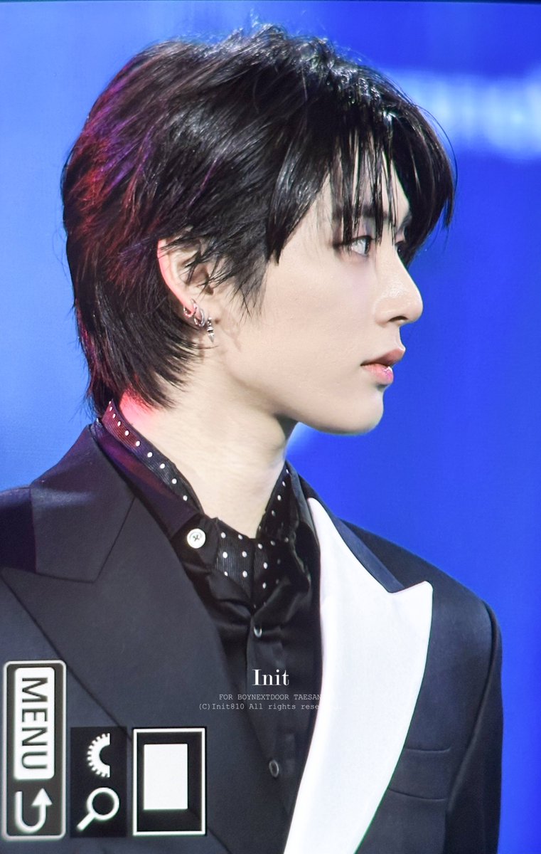 𝐈𝐧𝐢𝐭 tweet media