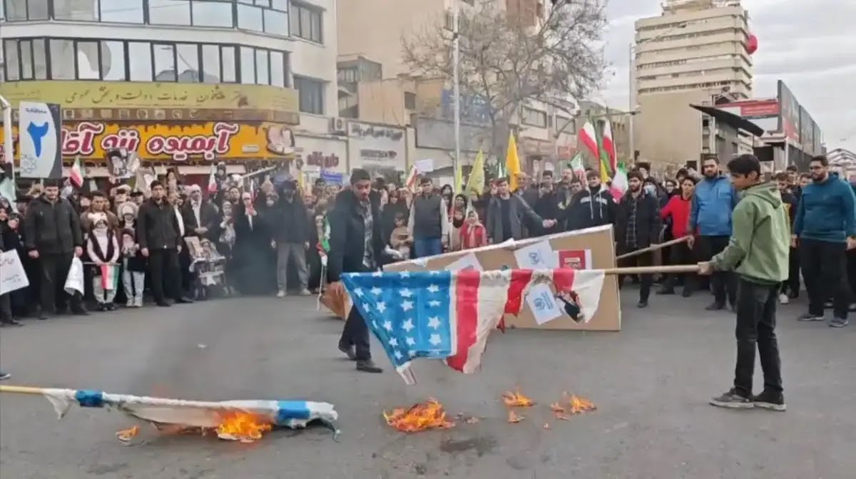 therebel6166's tweet photo. Your Excellencies,
they burn your national flag without hesitation and openly wish death upon your nation.
Is it not degrading that President Trump engages in dialogue with these Islamist thugs
and takes their bloodstained hands in his 
@LindseyGrahamSC
@netanyahu https://t.co/0OueDM0fXa