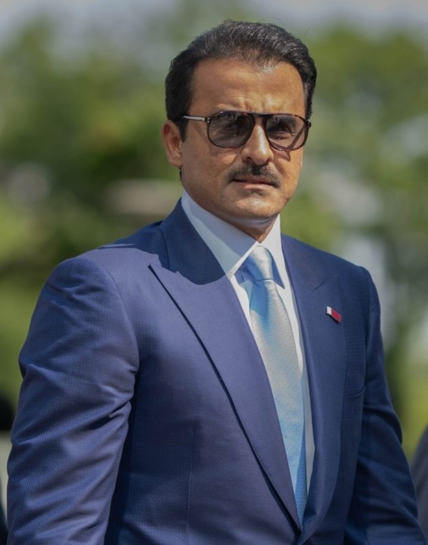 <a href="/AmiriDiwan/">الديوان الأميري</a> تواصل يؤكد أن حضورك الرصين، سمو الأمير،
أضحى ركيزة في الملفات الكبرى، مؤثراً في معادلة التوازن في المنطقة.
بحكمتك تُحوِّل الاحتكاك إلى حوار، وتقود التوتر نحو التهدئة، وتكرّس صوتك الموثوق لخدمة السلام.
ورغم فخرنا بك، ندرك ثقل المسؤولية التي تحملها؛
أعانك الله، وحماك من كل شر🇶🇦🌷