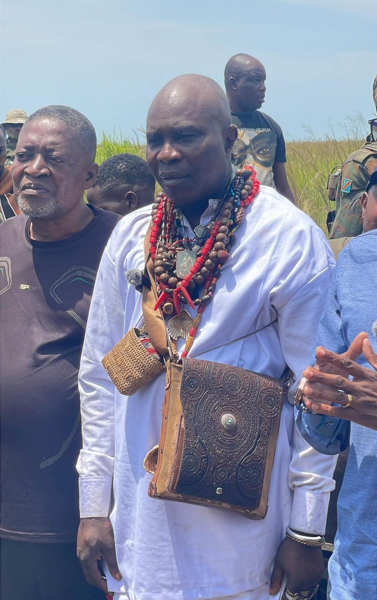 CHAUFFEUR Tout-Kin tweet media