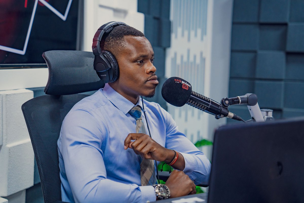 RoyalFMRwanda's tweet photo. Big thanks to @wanyama__wafula for joining us again and dropping gems as always. 🙌🏾 On #WednesdayMoneyMatters, the conversation revolved around whether love can survive financial pressure.
They explored intentionality in relationships, honest money conversations, budgeting, saving before spending, and understanding each partner’s expectations. The key takeaway? Communication beats assumptions.
Couples must openly discuss bills, responsibilities, and financial goals early enough because while love may start strong, poor money management can quietly shake even the strongest bond.
