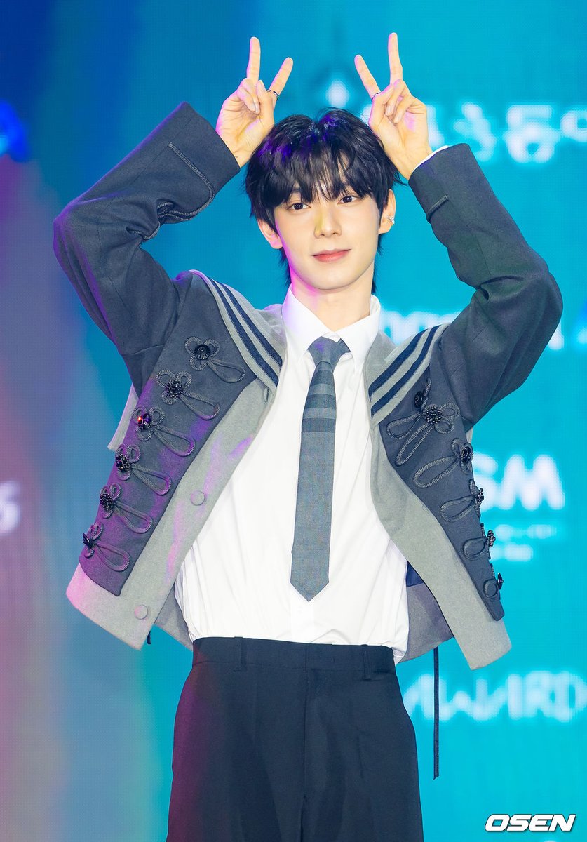 PHOTO】「ボイプラ2」出演チェ・リブ「第2回D Awards」レッド