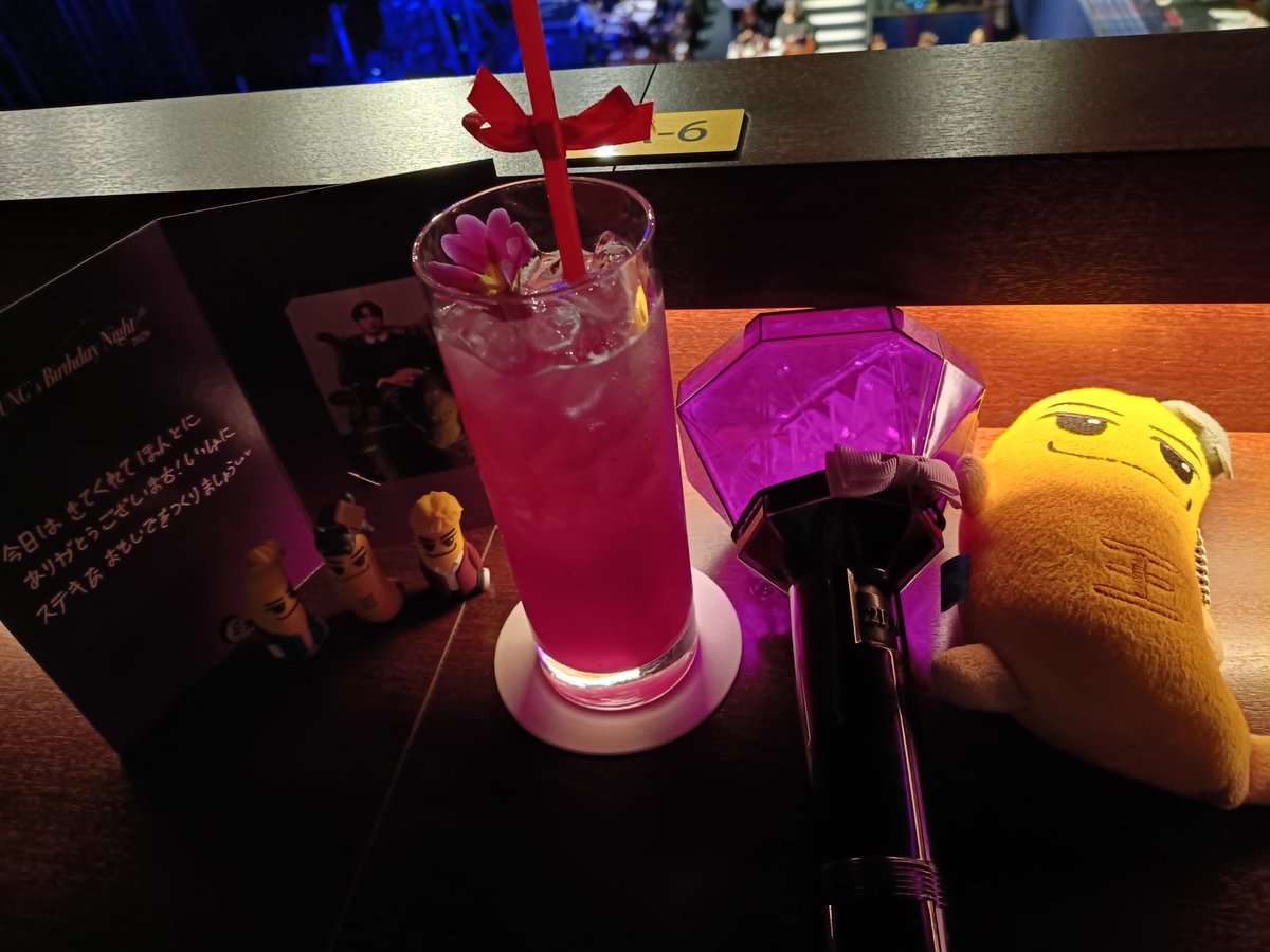 チャンソンバースデーナイト
ビルボード東京来たよー🥳
ほぼほぼ満席🎉
誕生日おめでとー🎂
（ハレスさんたちがちょっとおしゃれしてて可愛い🥰）