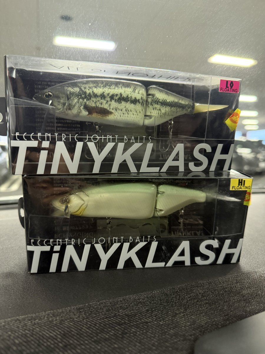 deps_max's tweet photo. 7800円だったけど退院祝いということで2個買った https://t.co/jsfFB0krBK
