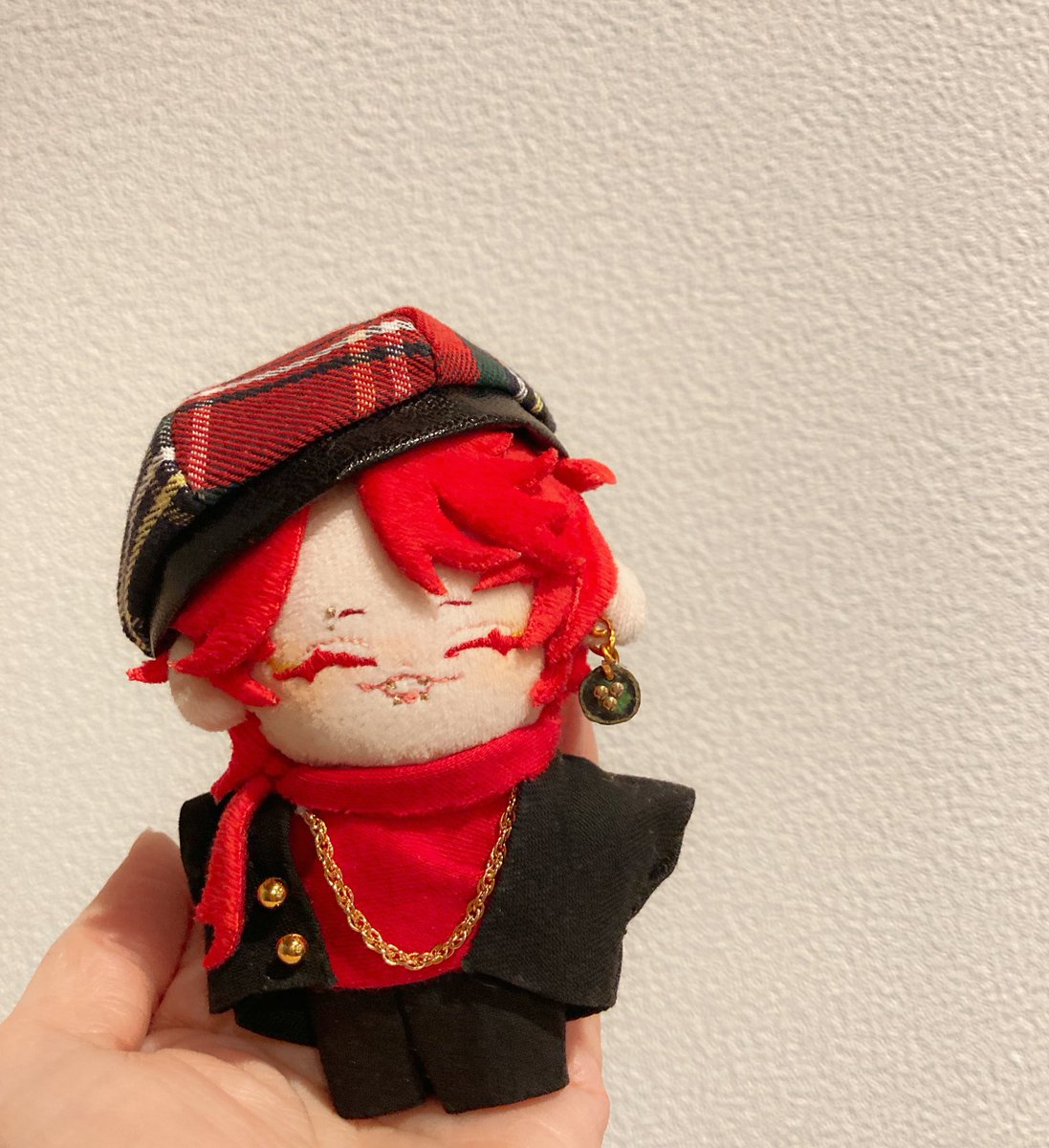 こまけぇ…パーツがこまけぇ…🫠となりながら作った現代およふくのｻﾌﾞﾁｬﾝみてください😭❤️‍🔥これからあるじがいっぱいお洋服つくったるからな…😭