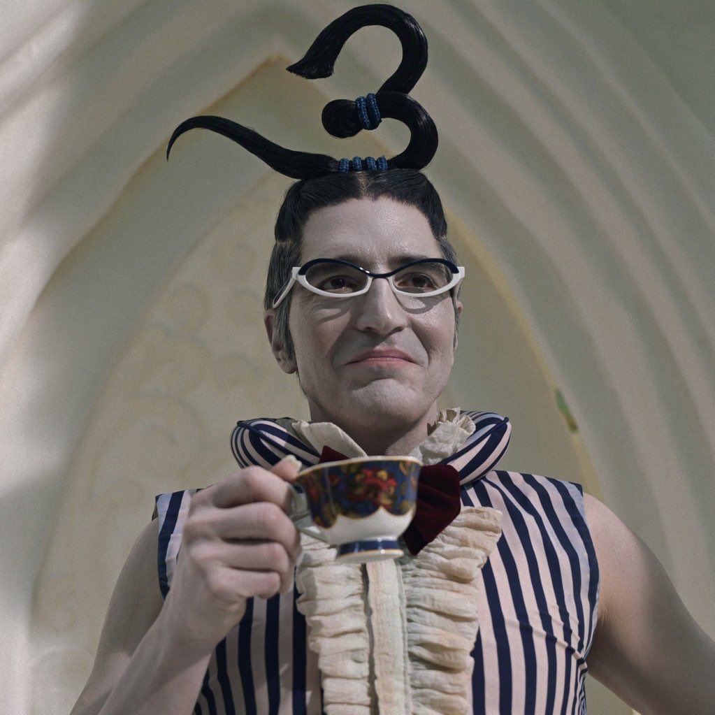 мне ОЧЕНЬ нравится как подобрали актера на роль мистера 3 ну прям очень похож надеюсь и игра будет хороша