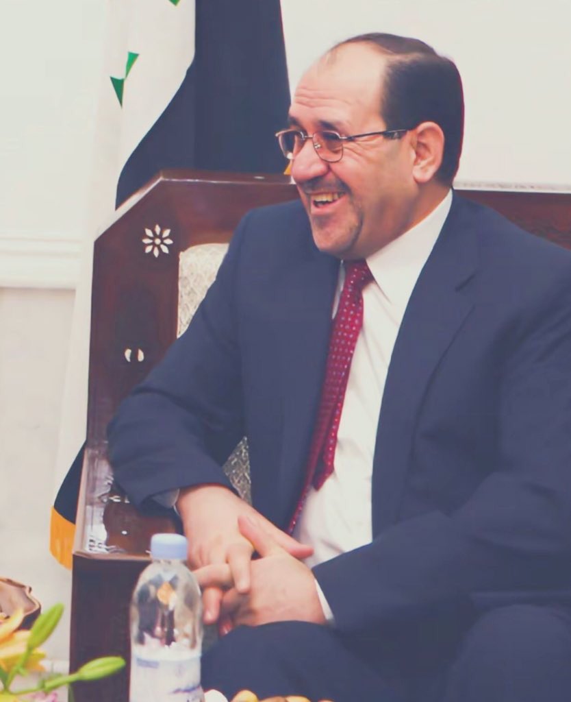 الإخوة الأعزاء، جماهير وداعمي الحاج المالكي، 
أي إعلامي تشوفوه يتهجم أو يسقط بالمالكي أتركوه براحته، لأن إذا ما يسقط بالمالكي محد يلفي، واحتمال يقطعون راتبه
 (العيشة صعبة والأمور تتطلب 😉)