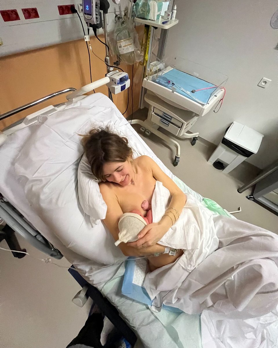 Breastfeed View tweet media