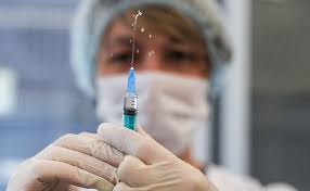 🚨🇷🇺 Russia's Ministry of Health has approved the personalized mRNA anti-tumor vaccine

"Neovac-RONC" for melanoma treatment is developed by the N.N. Blokhin National Medical Research Center of Oncology, it's tailored to each patient using genetic analysis of their tumor