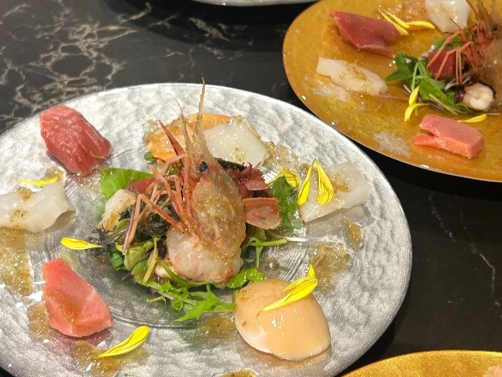 primechefjp's tweet photo. “珠玉の蕎麦懐石 贅を尽くした一膳”　野本領治シェフ
https://t.co/i8eGCX8ZMl
北海道産蒸しうにやトラフグ、本鮪、蝦夷アワビ、松坂牛まで。贅を尽くした蕎麦懐石コース。(18,700円/名)
#PRIMECHEF #プライムシェフ #出張シェフ #出張料理 https://t.co/8eg1RMJkkD