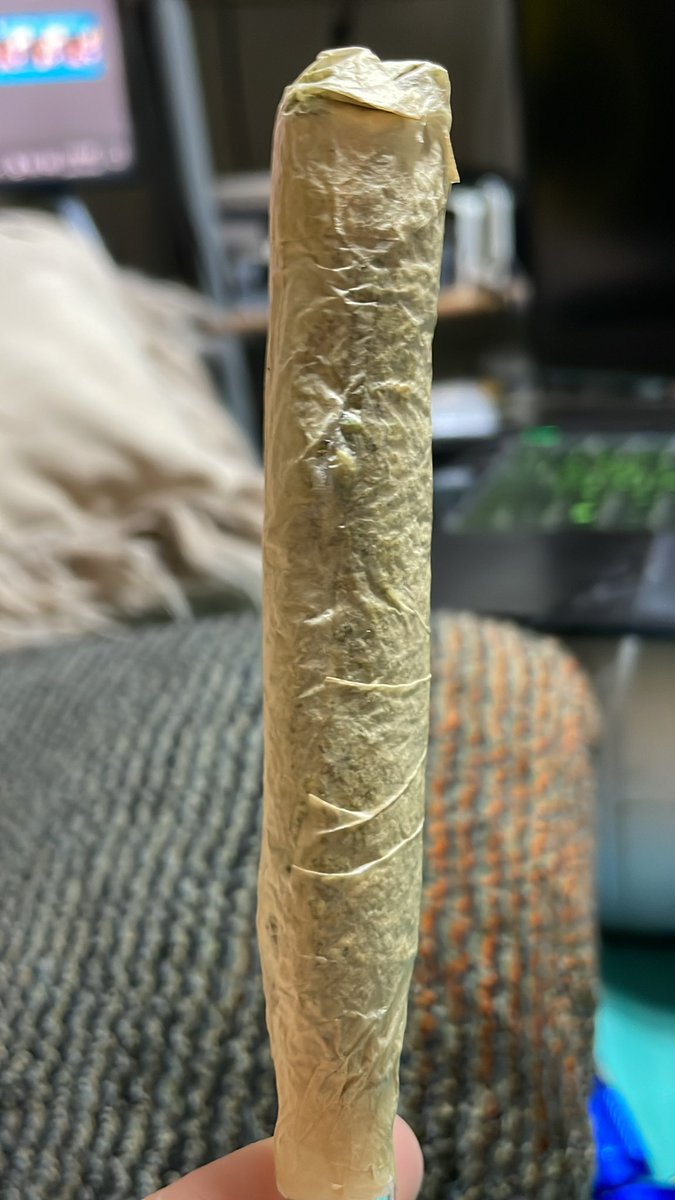 Chris_HorrorYT's tweet image. #Marijuana 🌿 #Weed 🍀 #Joint 🌬💨💨💨💨💨