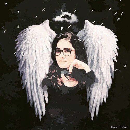 Annesi 11 sene önce  #ÖzgecanAslan için ;  “Çok acı çekmiştir kızım,
keşke kurşunla öldürselerdi”
dediğinde ülkede kıyamet kopmuştu.... 
Bu akıl almaz vahşeti aylarca sindirememiştik ...
Ne Özgecanlar gitti sonra , sayfa sayfa manşetlerden 3. Sayfada bir köşeye kadar düştü,