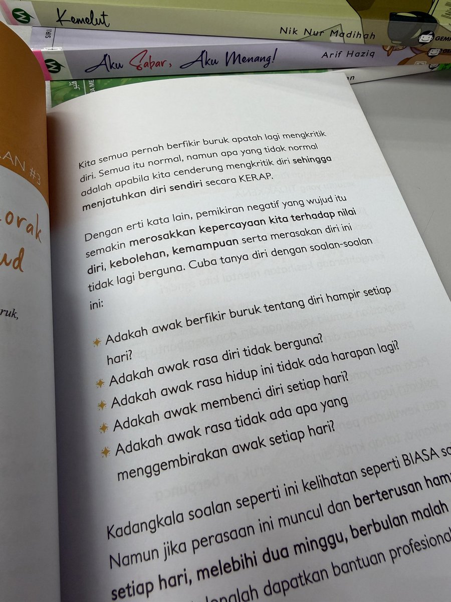 KGSWadah's tweet photo. Nak kritik diri boleh, tapi jangan sampai menjatuhkan diri sendiri. 😔

@SyiraLokman ✨ https://t.co/IEdnoBAb9e