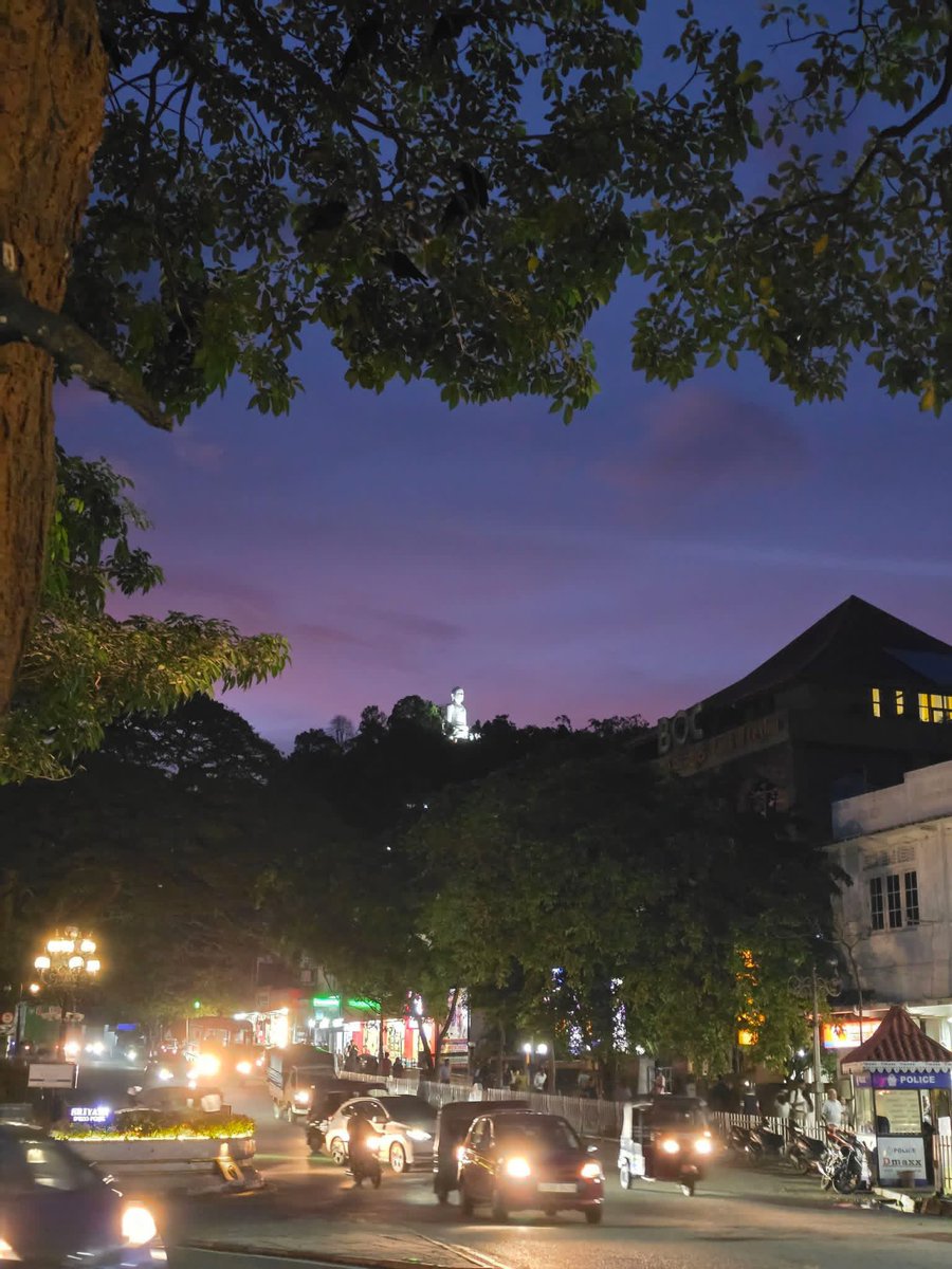 SW777276565's tweet photo. Kandy, Sri Lanka https://t.co/QxTbErK5af