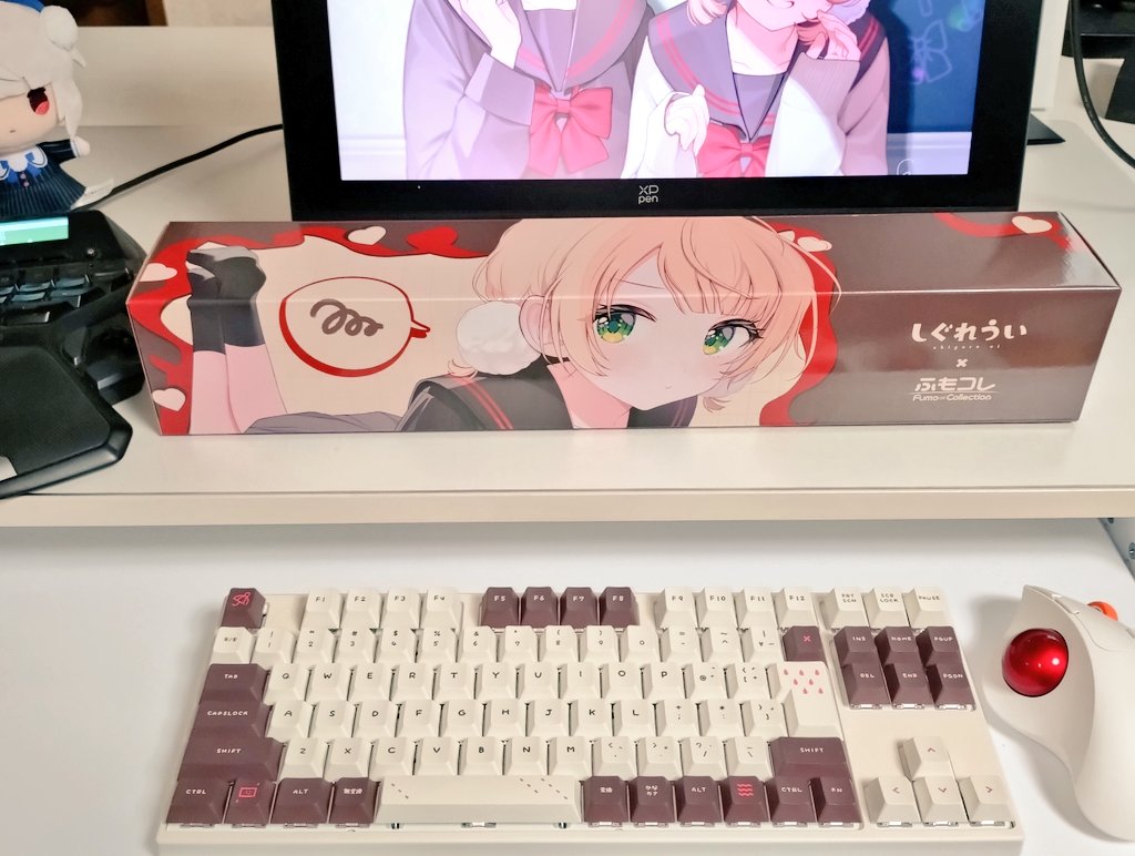 うい先生のふもコレキーボード届いた❕️可愛い🥰
そして重量感あってびっくりした（笑 #ういしぐれぇ