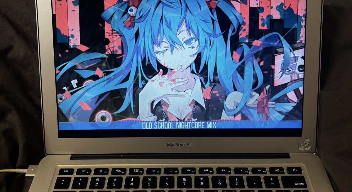 inalicss's tweet image. 집 왔으니까 힐링...!