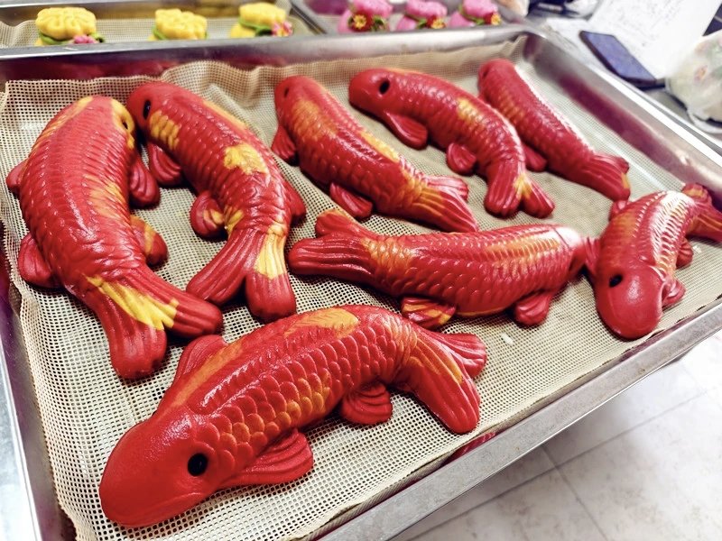 PananChina1's tweet image. 花馍摆在年夜饭桌上，又好看又喜庆。#becomingChinese #ChineseLifestyle #DailyHabits