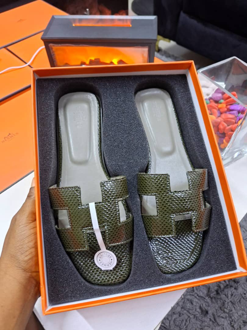 Fluffy and Zo Signature ♀️Shoes & Bags♀️ tweet media