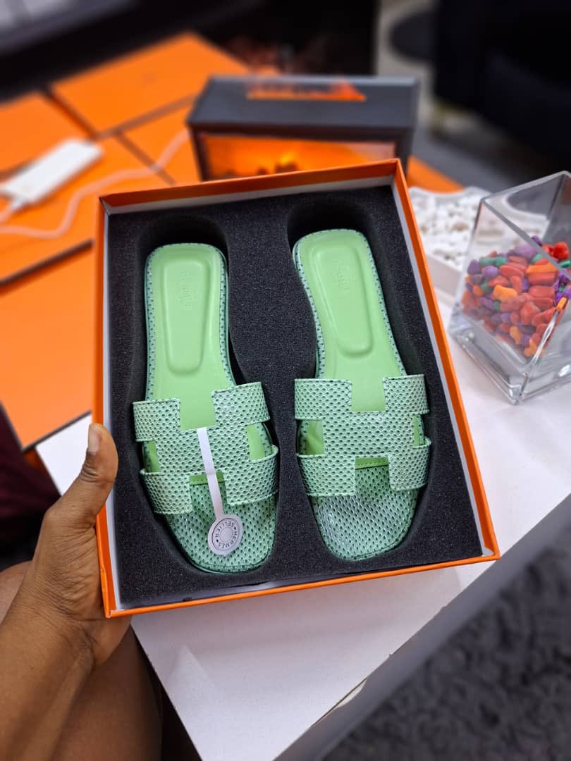 Fluffy and Zo Signature ♀️Shoes & Bags♀️ tweet media